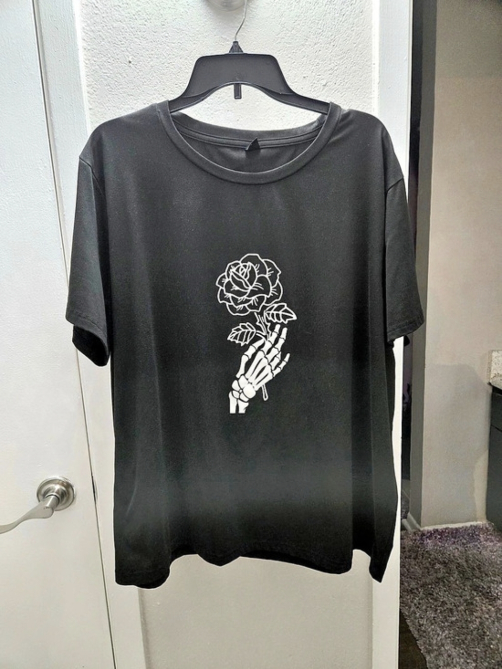 SHEIN Graphic Tee in Black & White Size 4x Like New